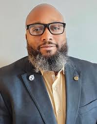 Mike Rizer's Instagram, Twitter & Facebook