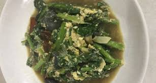 Bahan baku utama yang gunakan biasanya adalah telur itik atau telur bebek. Telur Pitan Resep