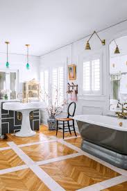 The process of choosing lighting for a bathroom design can be overwhelming.to determine the best approach, we invited the pros at hudson valley lighting to share their top pointers for outfitting a bathroom with light fixtures. 15 Chic Bathroom Lighting Ideas Flattering Light For Bathrooms