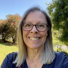 Now, I don;t think I have ever purchased one of these TRIO> They look like  nasty copies of a CLUB Biscuit. What so you think?