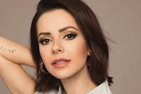 Who's the most beautiful singer in Brazilian music, in your opinion? :  r/MusicaBR