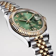 7 reasons it's the best luxury watch under $5000. Rolex Datejust Timeless Style