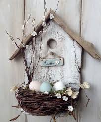 Fruhlingsdeko Basteln Mit Naturmaterialien Ideen Mit Holz Moos Blumen Osterdeko Fruhlings Dekoration Basteln Mit Naturmaterialien Holz Fruhlingsdekoration