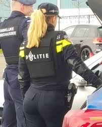 Ben jij de perfecte kandidaat voor een administratieve, logistieke of operationele functie. Politie