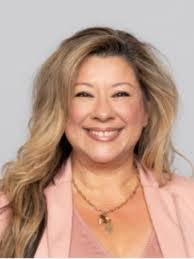 Lori Quon's Instagram, Twitter & Facebook