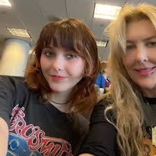 Tamara Becker Cimmerian (@tamacimm) • Threads, Say more