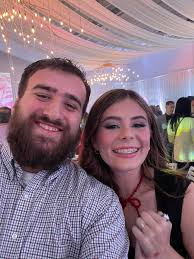 Y'all today my friend Ashleigh Crabb is celebrating a Birthday!! She is  such an incredible singer and musician! Let's all wish her a Happy  Birthday! 🎁🎉🎂🎊🎈