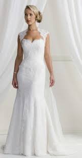 Wedding Dresses For Short Curvy Brides Google Search Wedding Dresses Bridal Couture Bride
