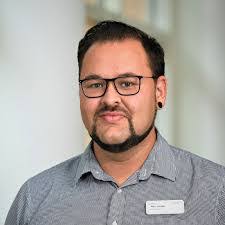 Robin Muller's Instagram, Twitter & Facebook