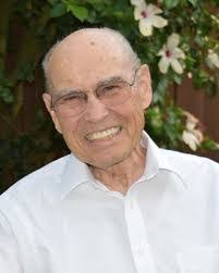 Leo Gill's Instagram, Twitter & Facebook