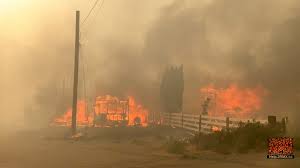 ^ incêndio na cobertura de xuxa 17 march 2015. Incendio Devasta Vilarejo No Canada Que Registrou Quase 50 C Mundo G1