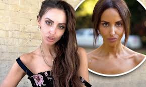 Share any place in map center, your location, weather forecast, ruler for distance measurements. Mafs Elizabeth Sobinoff Flaunts Slender Physique In Floral Dress Daily Mail Online