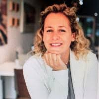 Sarah Fortier's Instagram, Twitter & Facebook