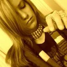 Chantel Davidson's Instagram, Twitter & Facebook