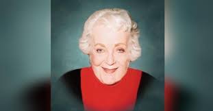 Ann Bracey's Instagram, Twitter & Facebook