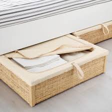 Grace A Leur Cordon En Tissu Ces Boites En Rotin Sortent Facilement De Sous Le Lit Rangement Sous Lit Petits Espaces Ikea Lit Rangement