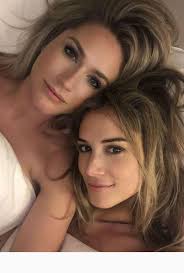 + body measurements & other facts. Nikkie Deelt Hotelbed Met Anouk De Mol En Rik Speelt Doktertje Show Ad Nl