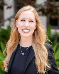 Hillary Hanson's Instagram, Twitter & Facebook