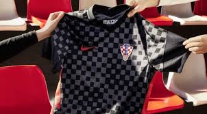 Tissu extensible qui empêche le maillot de foot de coller pendant l'effort. Tous Les Maillots Pour L Euro 2021