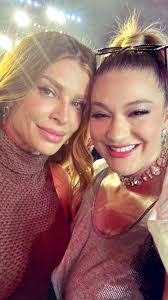 Marília Miranda 🐐 (@MariliaCabrita)