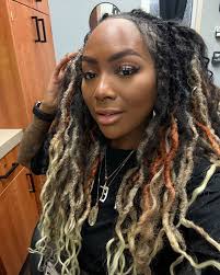 𝐌𝐀𝐑𝐈 𝐆𝐔𝐙𝐌𝐀𝐍