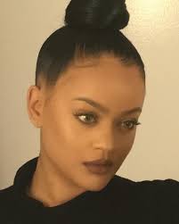 Eva Thornton (@elianoemael)