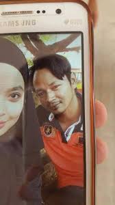 Kuala berang, 2 nov (bernama) — polis menahan seorang pelajar perempuan tingkatan enam hari ini bagi membantu siasatan kes bunuh siti nur surya ismail, 19, di kampung lubuk batu, telemong, petang semalam. Disebabkan Saya Abang Saya Yang Jadi Mangsa Tak Sangka Dia Sanggup Bunuh Abang