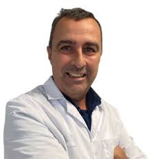Dr. Aurelio Santos Rodas: especialista en Traumatología en Sevilla