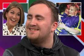 Luke Littler in awkward moment with Wayne Mardle live