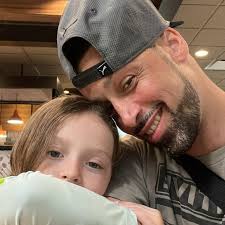 We don't do balance here." A girl currently job hunting went viral after  exposing a job application that forced her to watch a CEO recruitment  video—where he boldly says “if you're into