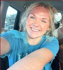 Karen Hoeppner's Instagram, Twitter & Facebook