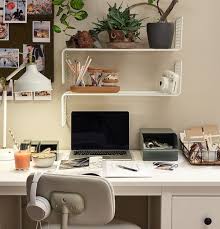 Le minimalisme et la fonctionnalité du design scandinave sont réunis dans cette étagère murale format xl !on aime tout. Svenshult Wall Shelf White 60x20 Cm Ikea