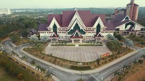 Dalam laporan audit tahun 2014, unit perancangan ekonomi negeri sabah telah mendapat keputusan cemerlang dalam bahagian penarafan indeks akauntabiliti, iaitu sebanyak 93.24 dari 100. Unit Perancang Ekonomi Negeri Melaka Di Bandar Ayer Keroh