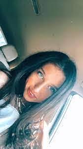 Kayla Melo's Instagram, Twitter & Facebook