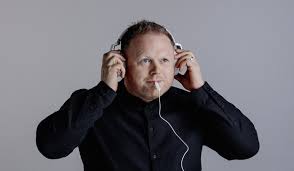 Earwax, foreign bodies or hairs in the ear canal can rub against the eardrum, causing a variety of sounds. Vielversprechende Therapie Gegen Tinnitus Wissenschaft De