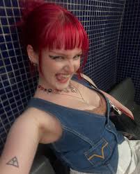 star girl is out now!!!!!! i hope u have as much fun listening as i did  making this song. its my fav project so far i can't wait to sing it live