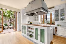 It looks like a stately sanctuary from the outside, but the inside is. Bette Midler S Fifth Avenue Penthouse Goes On The Market For 50 Million The New York Times