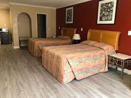 Aqua inn and spa is a boutique inn that also offers the services of a therapeutic spa including massage, stretching, halotherapy (salt therapy), infrared sauna, and fitness room. Aqua Inn Motel El Monte Updated 2021 Prices