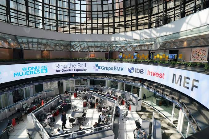 Se apunta la Bolsa Mexicana nuevo máximo histórico y cierra la semana ganando 2.4% - El Comentario