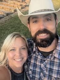 🛍️ Discover Unique Boutique in Neola! This charming shop offers creative  holiday events and affordable fashion. What's your favorite small business  find? Read more at the link in the comments.