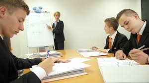 Da wir auf diesem wege keine aufträge rund um ihre kontoführung sowie sonstige rechtsgeschäftliche erklärungen entgegennehmen, bitten wir sie, für. Bewerberfilm Vr Bank Bonn Eg Bewerberfilm Com