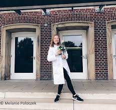 Direkt mit den öffentlichen zu erreichen. Melanie Alias Studylikegranger Ihr Leben Als Medizinstudentin Und Instagrammerin Medi Mashup Via Medici