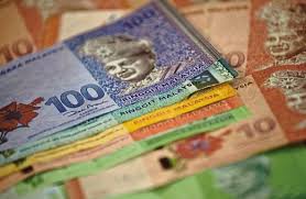 Ada 4 koin untuk ringgit malaysia ( 5sen , 10sen , 20sen dan 50sen ) Nilai Duit Kita Terus Tertekan