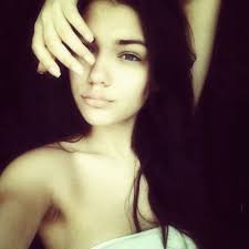 Eva Matthews (@Alleey2)