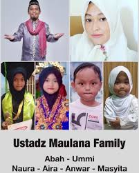 Nama menjadi unsur yang paling penting dalam pembentukan sebuah grup kpop. Inspirasi Nama Anak Ustaz Maulana Bermakna Cahaya Yang Berkilau