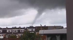 Tornando like cloud formation almost touching down in hersham, surrey on afternoon of 24th aug 2020#ukstorm#twister#2020. Tornado Tears Through Northamptonshire Itv News Anglia
