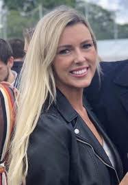 Kirsten Rice's Instagram, Twitter & Facebook