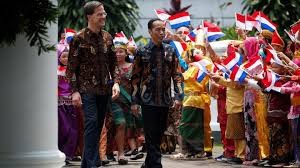 #rutte was already climbing up, with everyone now in #rutte3. Photos Jokowi Receives Dutch Pm Mark Rutte At Bogor Palace Foto En Tempo Co