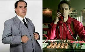Araujo está refugiado bajo el alero de un local cerrado. El Robo Real Que Se Dice Inspiro La Serie La Casa De Papel De10