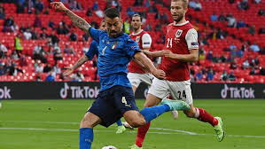 Bjorn kuipers është përzgjedhur nga uefa si gjyqtari i finales së euro 2020. Italy Austria Uefa Euro 2020 Uefa Com
